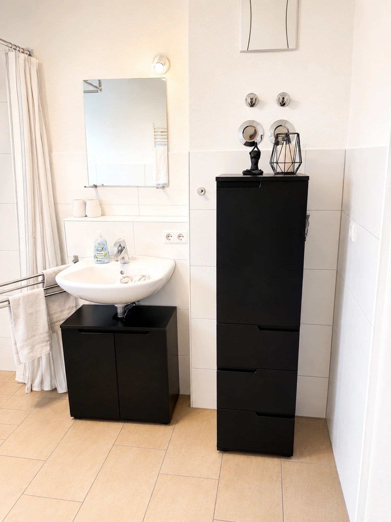 Apartment 8 – Kompakt, modern und mit privatem Balkon in der zweiten Etage.